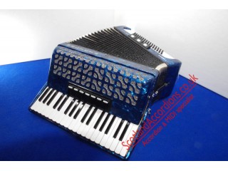 Delicia 37 key 80 bass accordion finished in blue